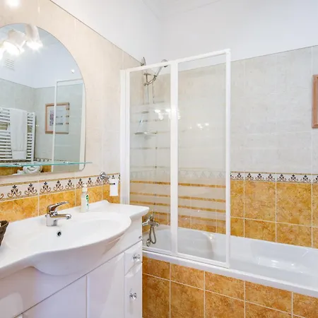 Colina G - Charming 1-bedroom Townhouse *